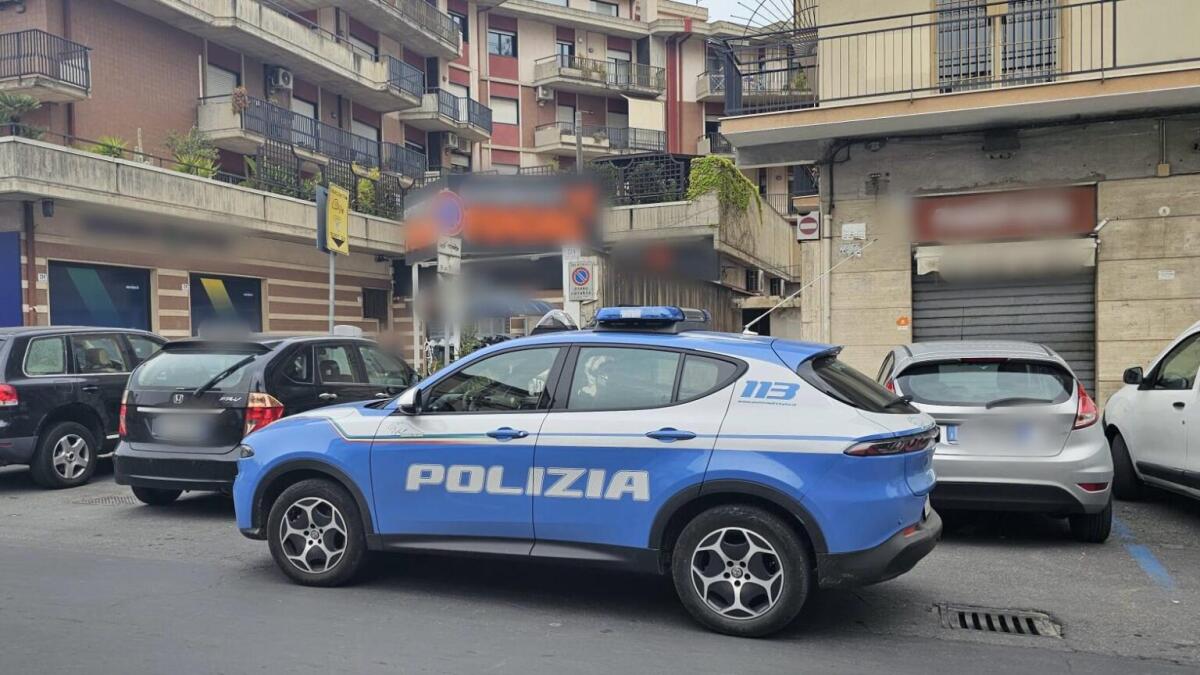 CATANIA. RUBA OLIO E CIOCCOLATA IN UN SUPERMERCATO: BLOCCATA DOPO INSEGUIMENTO - 