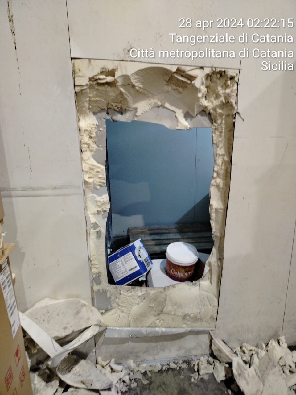 CATANIA. LADRI IN AZIONE NELLA ZONA INDUSTRIALE, CINQUE FURTI SVENTATI IN 40 GIORNI