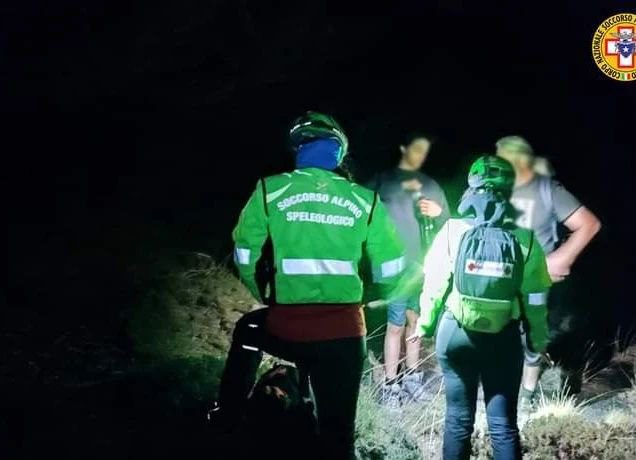 DUE GIOVANI ESCURSIONISTI SI PERDONO SULL’ETNA: SALVATI DAL SOCCORSO ALPINO