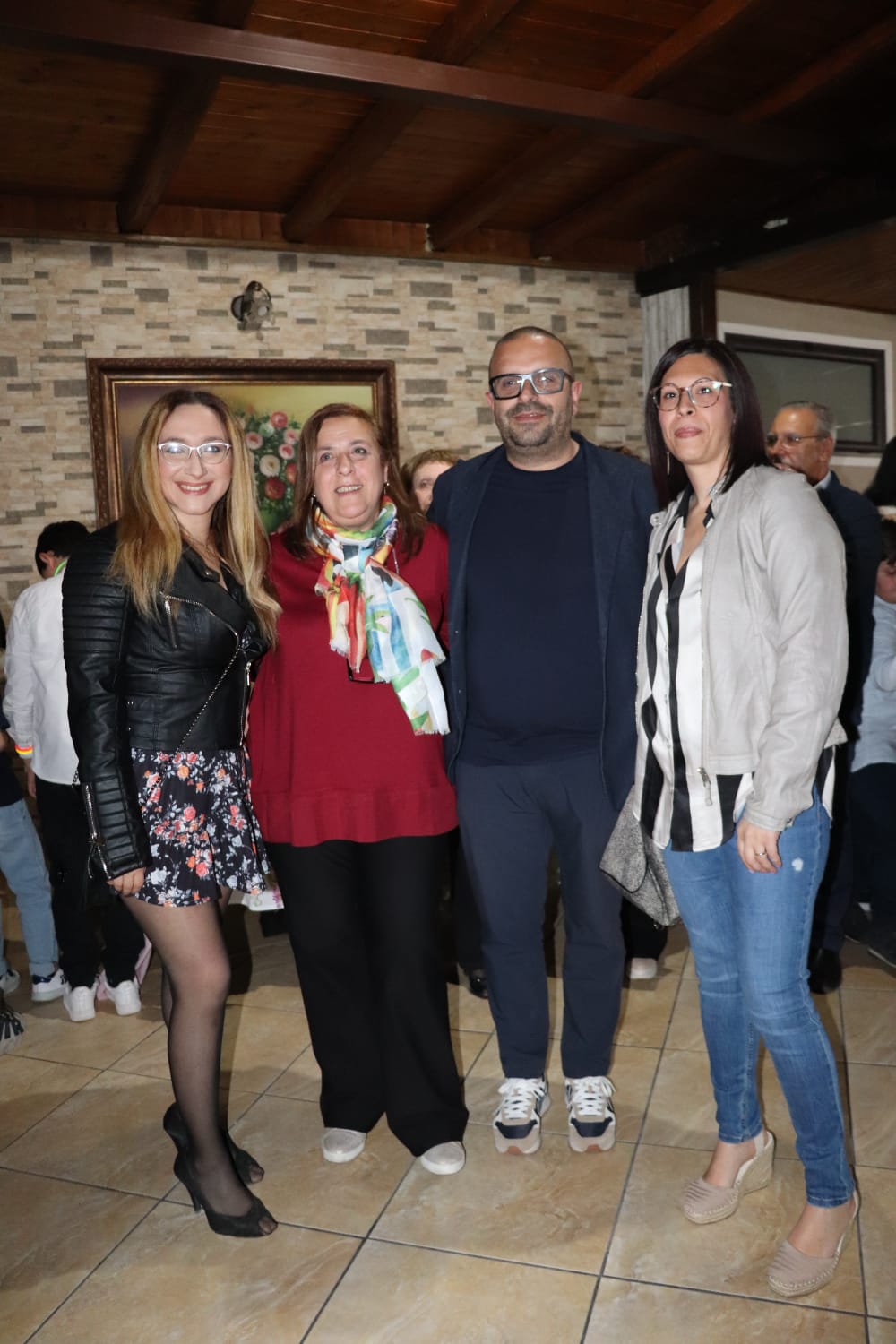 RAGALNA IN FESTA PER IL SESSANTESIMO COMPLEANNO DELLA MAESTRA GIUSEPPINA