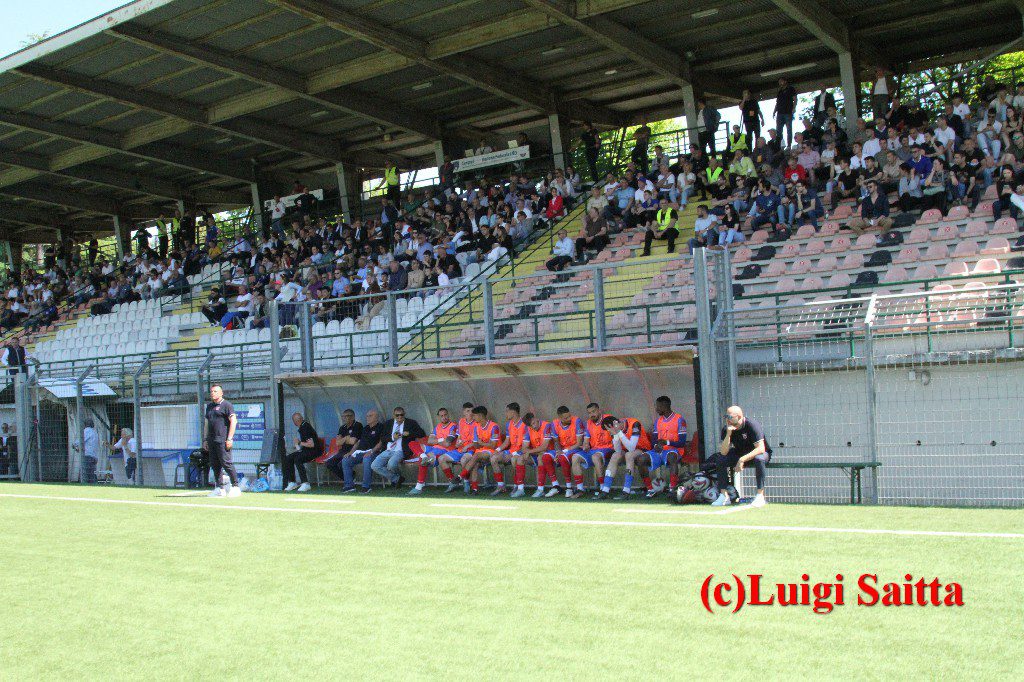 PATERNO’ CALCIO: LA FESTA CONTINUA, RIVIAMO LA FINALE TRA TIFOSI E FESTEGGIAMENTI