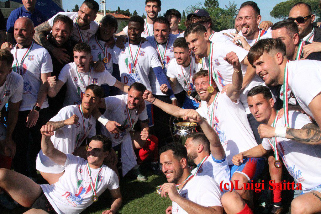 PATERNO’ CALCIO: LA FESTA CONTINUA, RIVIAMO LA FINALE TRA TIFOSI E FESTEGGIAMENTI