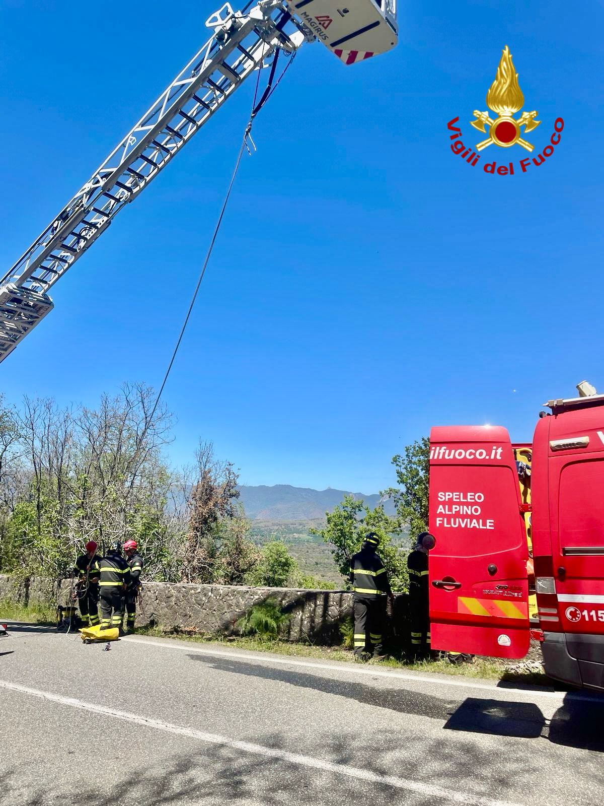 LINGUAGLOSSA, MOTOCICLISTA FINISCE IN UNA SCARPATA: È GRAVE, TRASFERITO IN ELISOCCORSO