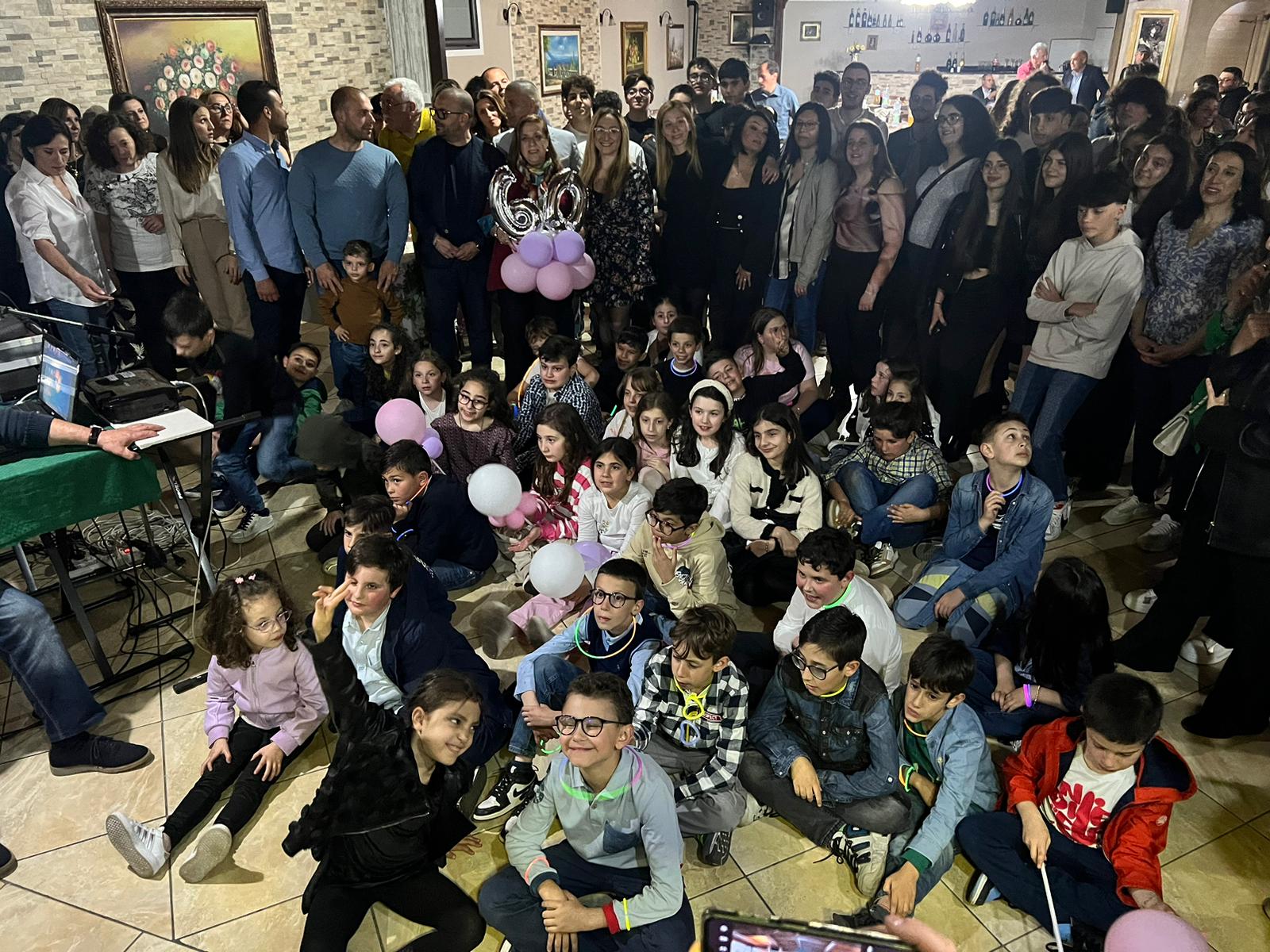 RAGALNA IN FESTA PER IL SESSANTESIMO COMPLEANNO DELLA MAESTRA GIUSEPPINA