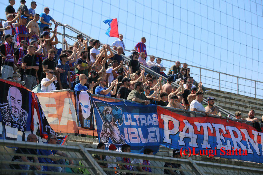 PATERNO’ CALCIO: LA FESTA CONTINUA, RIVIAMO LA FINALE TRA TIFOSI E FESTEGGIAMENTI