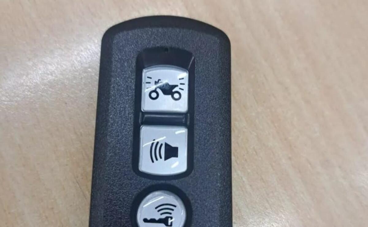 OGGETTI SMARRITI: APPELLO URGENTE PER TELECOMANDO MOTORINO SH - 