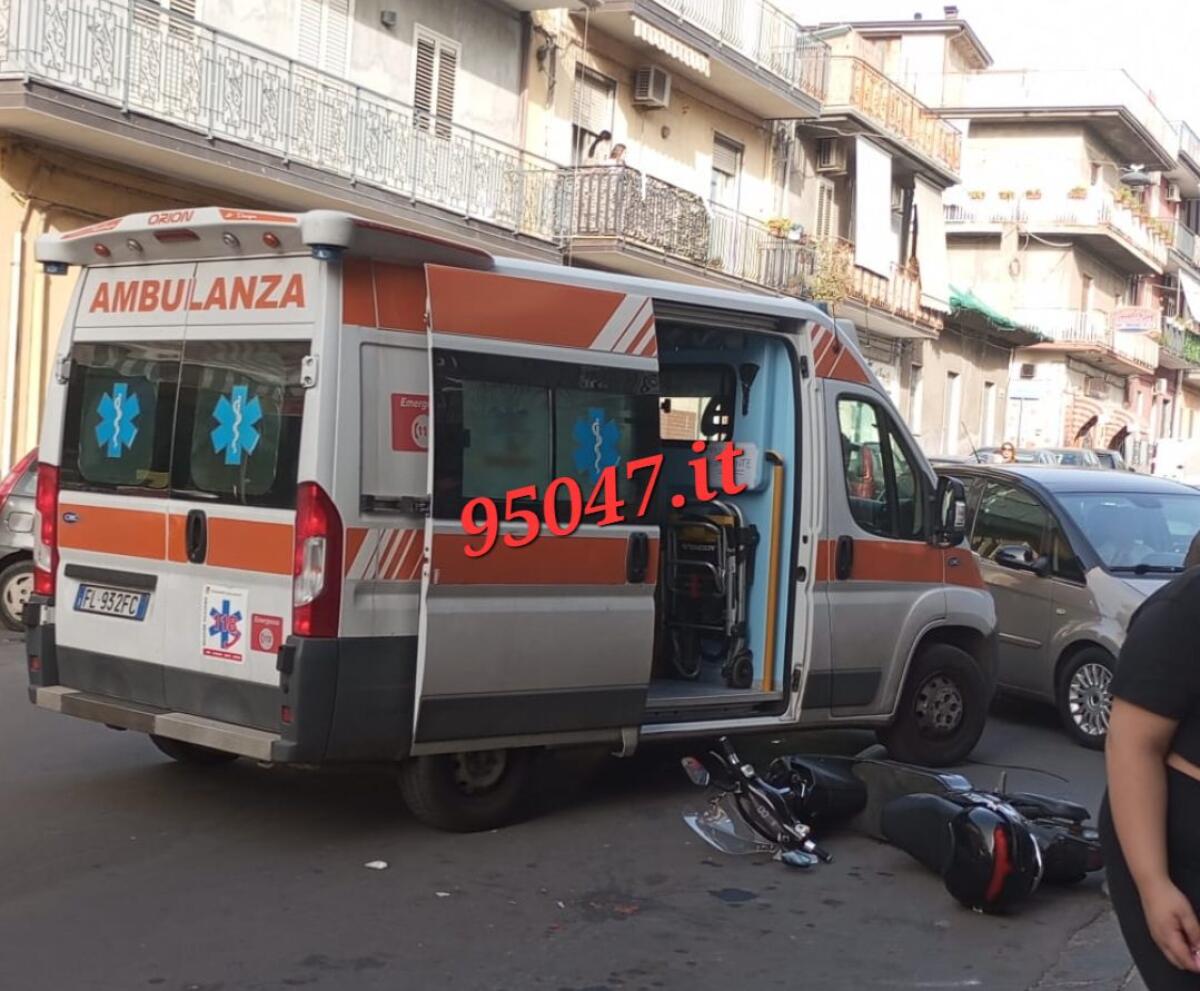 PATERNÒ: SCONTRO AUTO SCOOTER IN VIA SARDEGNA, FERITO UN GIOVANE - 
