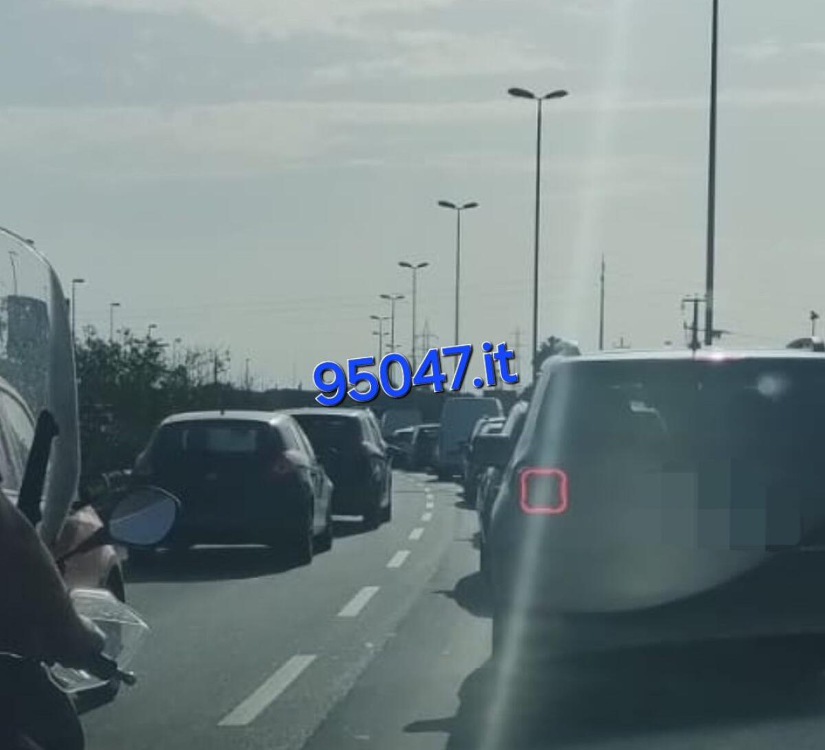 INCIDENTE SULLA SS121 NEI PRESSI DELLO SVINCOLO SIELI, LUNGHE CODE DIREZIONE PATERNO' - 