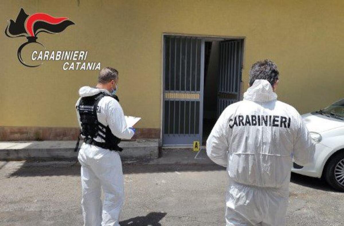 CATANIA. ACCOLTELLA L'EX MARITO DELLA COMPAGNA PER GELOSIA, RIPULISCE TUTTO E VA DAL MEDICO: ARRESTATO - 