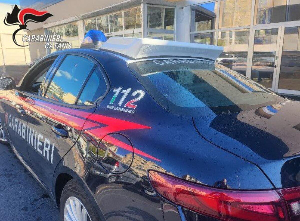 CATANIA. RUBANO 1.200 EURO DI TONNO E WAFER DAGLI SCAFFALI, DUE ARRESTI - 