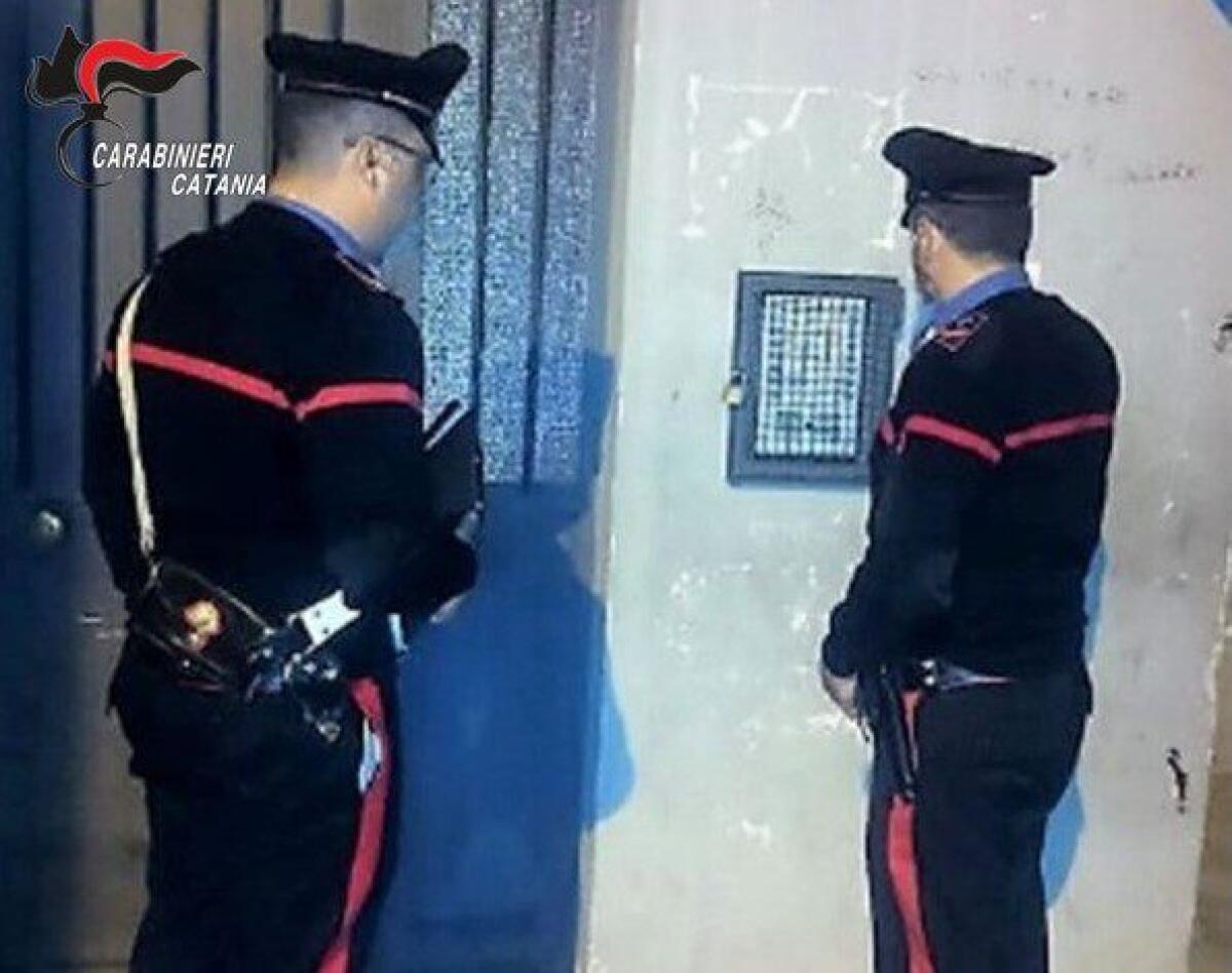 CATANIA, EVADE DAGLI ARRESTI DOMICILIARI PER UN ATTACCO DI FAME NERVOSA: ARRESTATO - 
