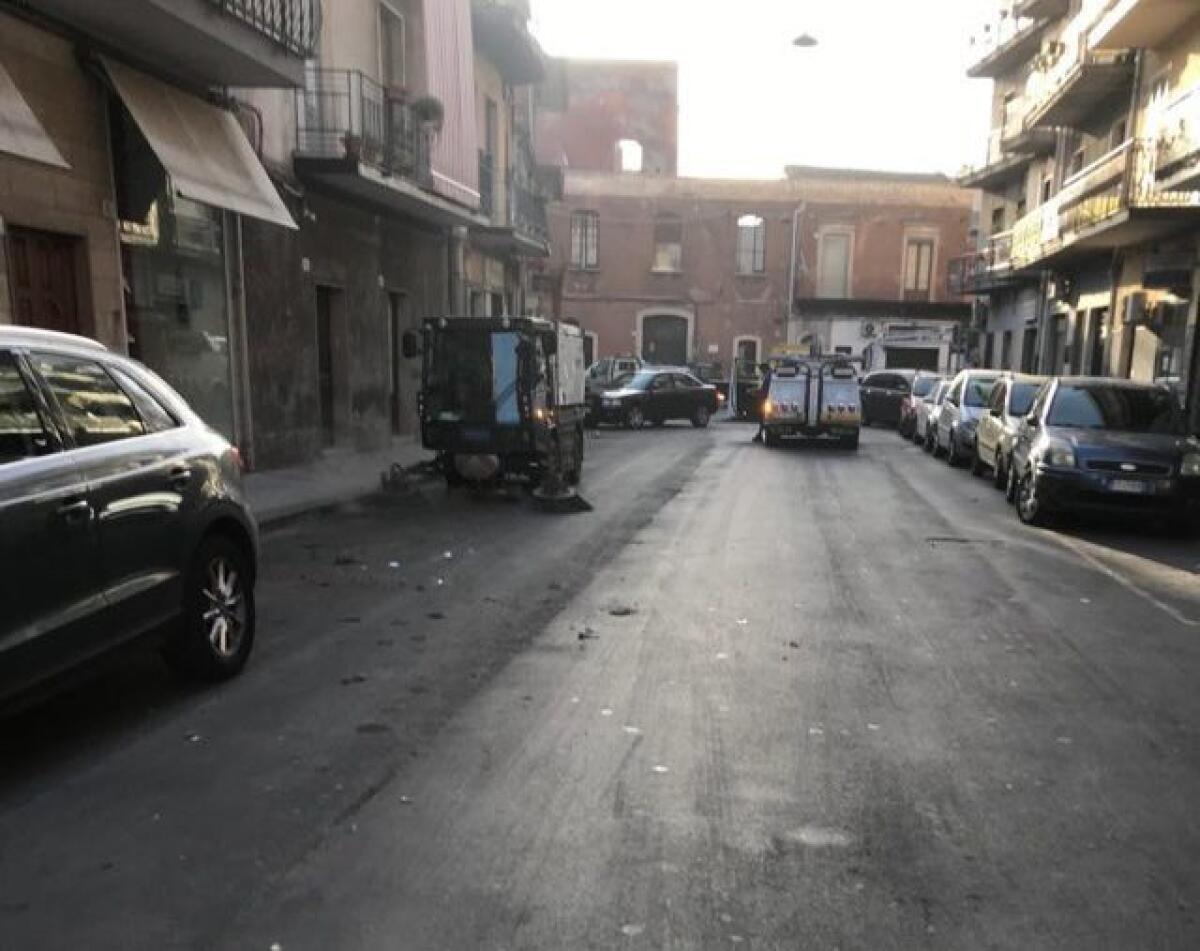 PATERNO'- RIPARTE QUESTA NOTTE IL NUOVO SERVIZIO DI PULIZIA STRADALE MECCANICA . IL CALENDARIO - 