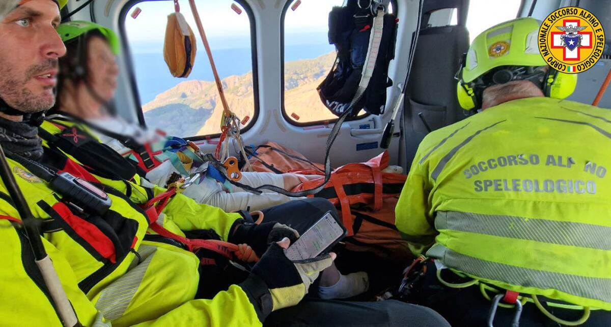 DUE TURISTI SI FANNO MALE: DOPPIO SOCCORSO SULL’ISOLA DI VULCANO E ALLA RISERVA NATURALE ZINGARO - 