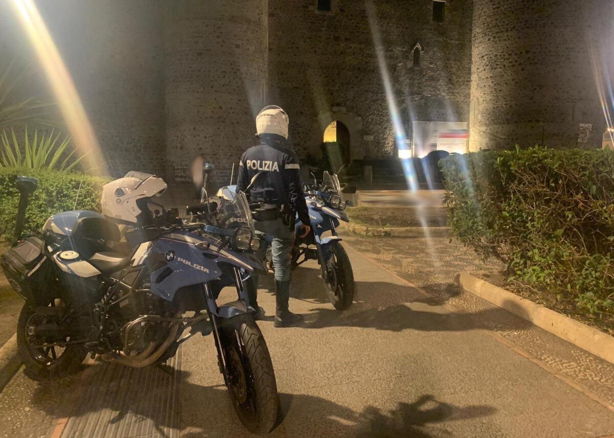 CATANIA, LOTTA AI PARCHEGGIATORI ABUSIVI: SANZIONATI 7 PREGIUDICATI - 