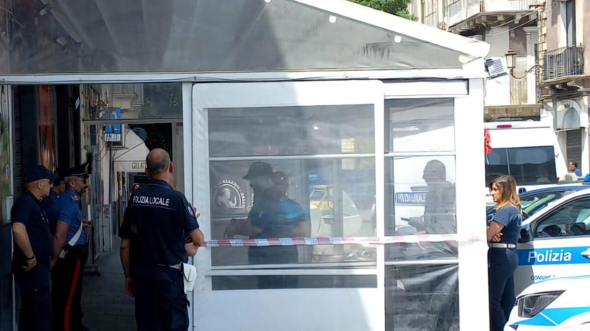 CATANIA. CONTROLLI E SANZIONI DELLA POLIZIA MUNICIPALE, DISPOSTA LA CHIUSURA PER 30 ATTIVITÀ COMMERCIALI - 