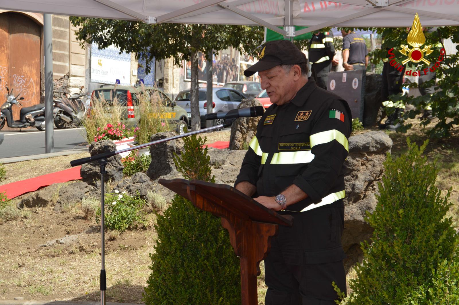 CATANIA DEDICA UNA PIAZZA AI VIGILI DEL FUOCO CADUTI IN SERVIZIO