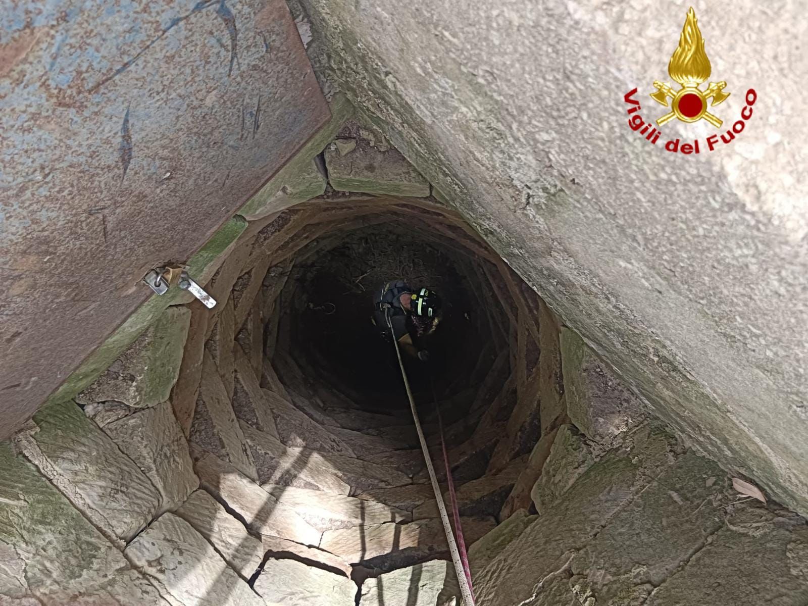 TRAGEDIA A PALAZZOLO ACREIDE (SR), DONNA E BIMBO CADONO IN UN POZZO: IL PICCOLO È MORTO