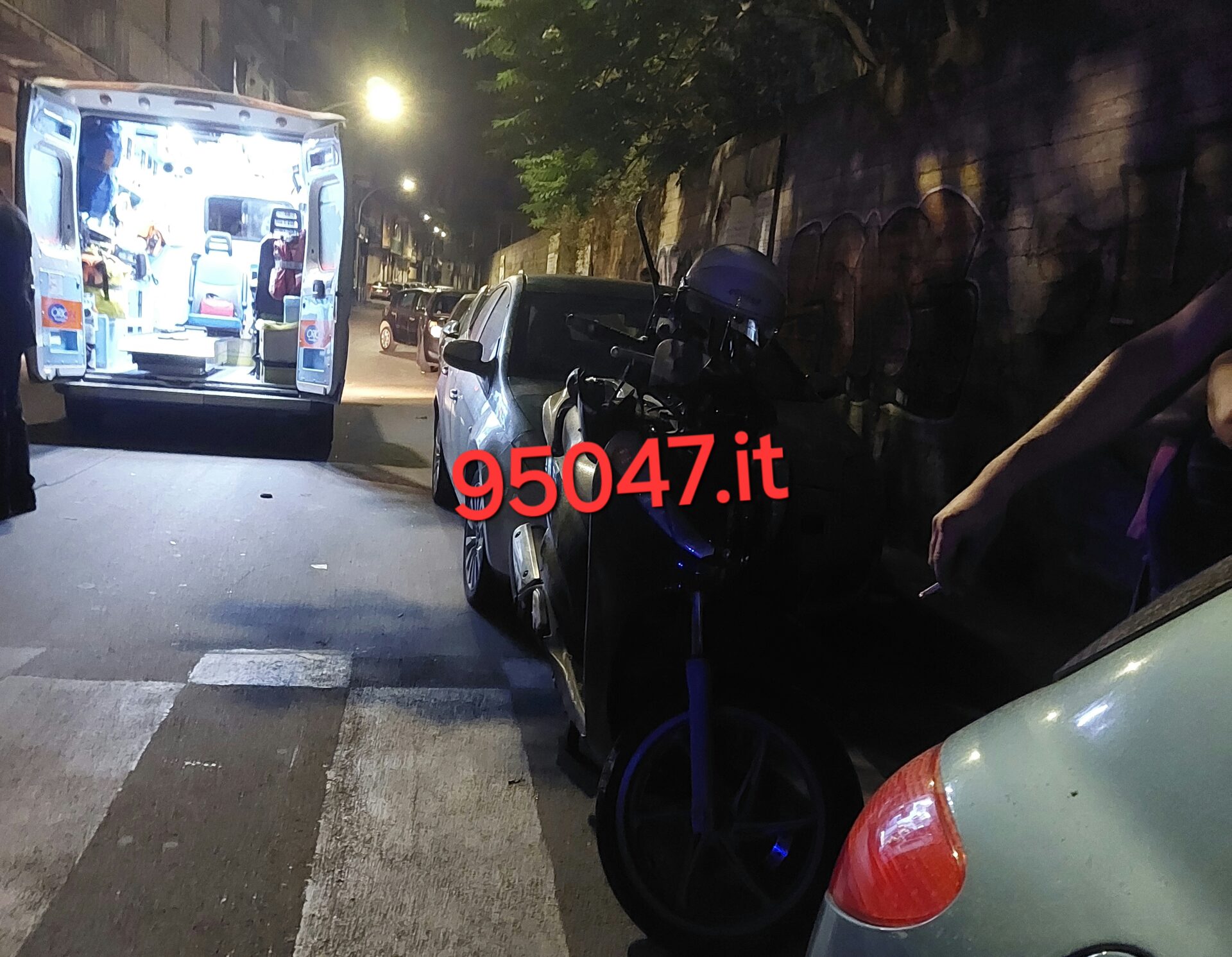 PATERNÒ: SCONTRO TRA AUTO E SCOOTER IERI SERA IN VIA ISOLE EOLIE, FERITO CENTAURO