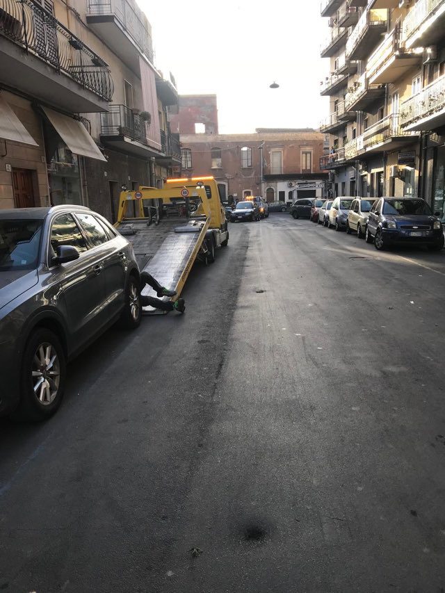 PATERNO'. AVVIATO IL NUOVO SERVIZIO DI SPAZZAMENTO MECCANICO DELLE STRADE URBANE: PRIMA GIORNATA CON TANTE  MULTE E RIMOZIONI