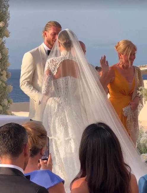 DILETTA LEOTTA E LORIS KARIUS SPOSI SULL'ISOLA DI VULCANO. LE FOTO