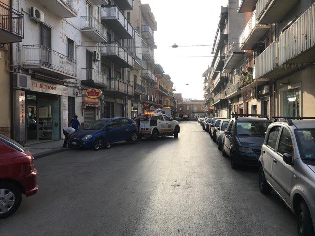 PATERNO'. AVVIATO IL NUOVO SERVIZIO DI SPAZZAMENTO MECCANICO DELLE STRADE URBANE: PRIMA GIORNATA CON TANTE  MULTE E RIMOZIONI