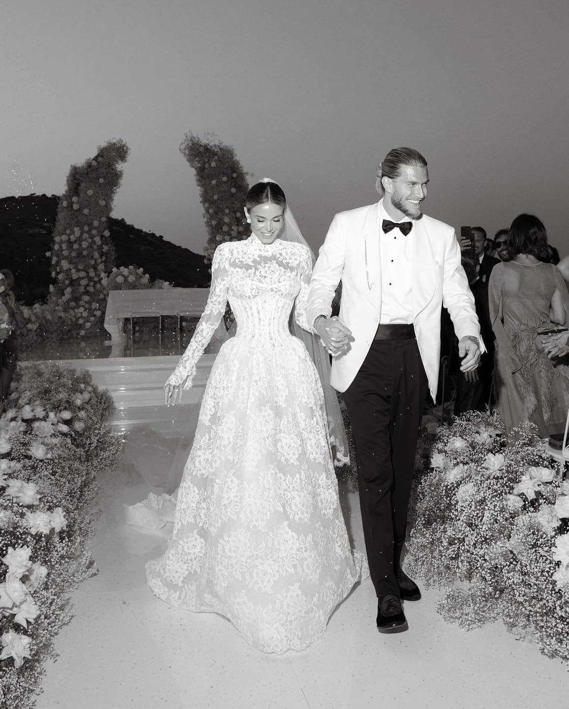 DILETTA LEOTTA E LORIS KARIUS SPOSI SULL'ISOLA DI VULCANO. LE FOTO