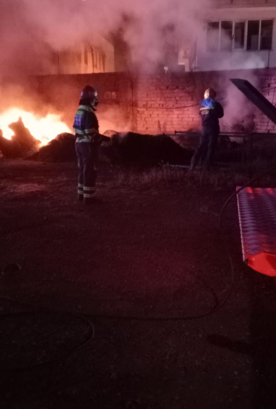 MISTERBIANCO, INCENDIO NELLA NOTTE DISTRUGGE DEPOSITO DI COMMERCIANTI CINESI