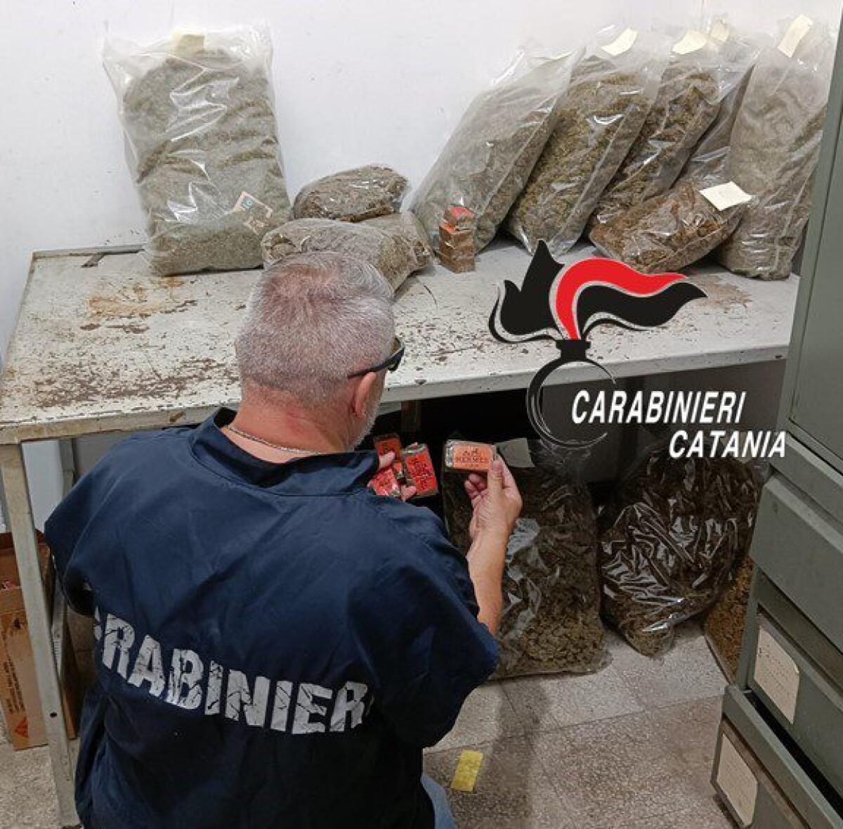 CATANIA. MAXI SEQUESTRO DI DROGA: 12 KG DI STUPEFACENTI NASCOSTI IN UN CONDOMINIO - 