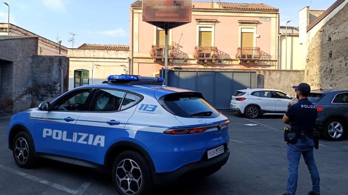 CATANIA: RAPINA IN UN SUPERMERCATO, SOTTRATTI 3MILA EURO: UN BANDITO IN FUGA, UNO ARRESTATO - 