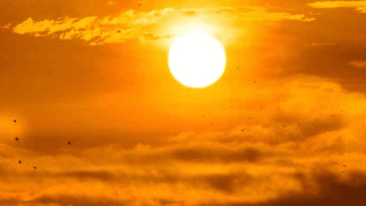 PULVISCOLO SAHARIANO IN SOSPENSIONE NEI CIELI SICILIANI: CIELI LATTIGINOSI E TEMPERATURE IN AUMENTO - 
