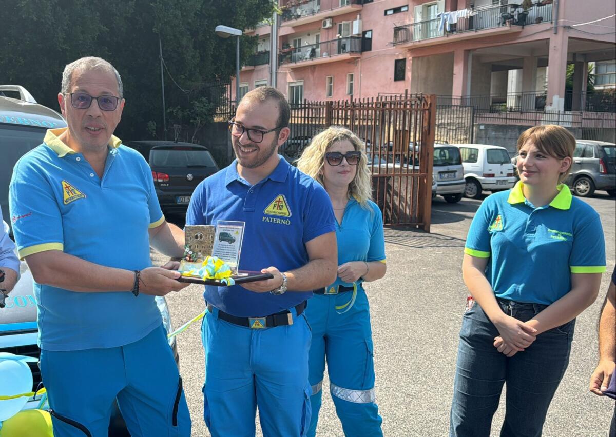 SOLIDARIETÀ IN AZIONE: LA MISERICORDIA DI LETOJANNI DONA UN VEICOLO ALLA MISERICORDIA DI PATERNÒ - 