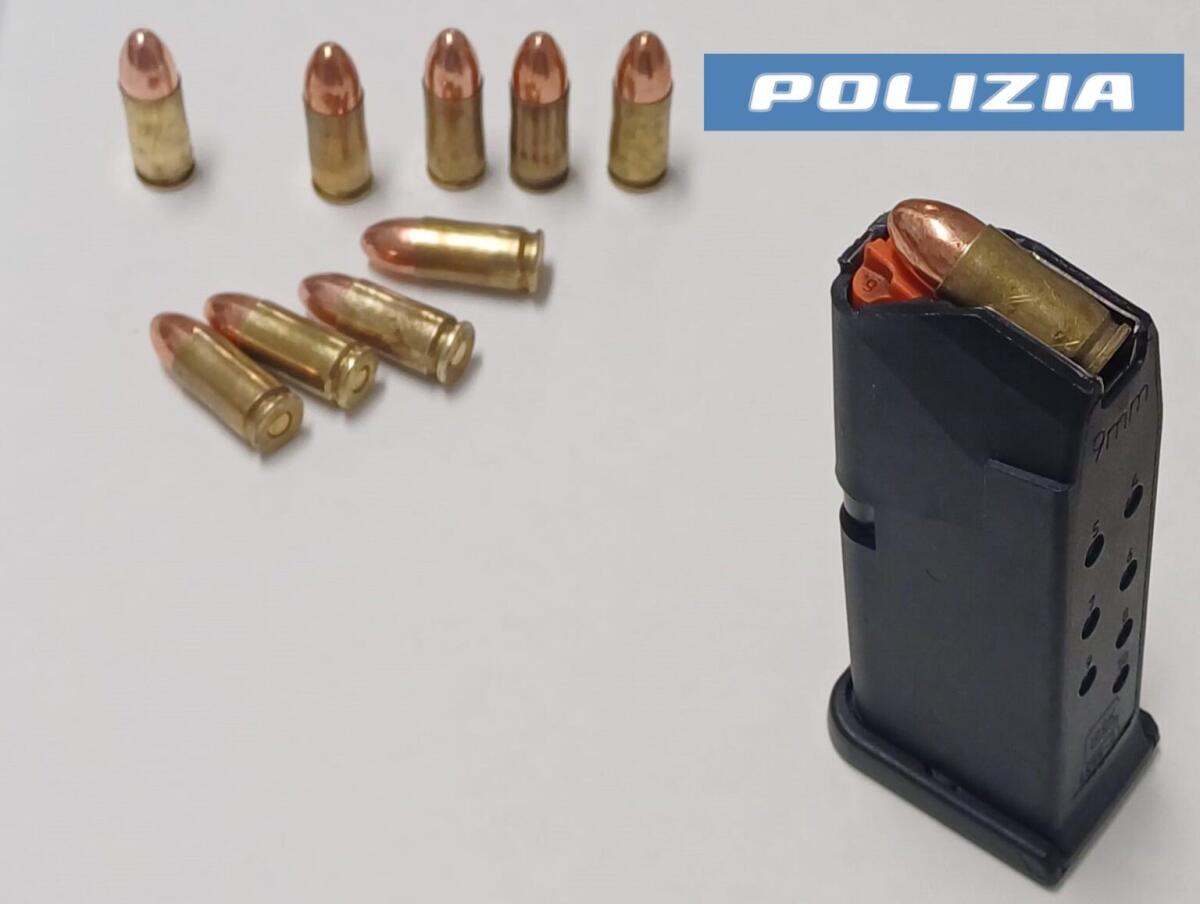 CATANIA. VUOLE SALIRE SULL’AEREO CON UN CARICATORE E I PROIETTILI IN VALIGIA: FERMATO E DENUNCIATO - 