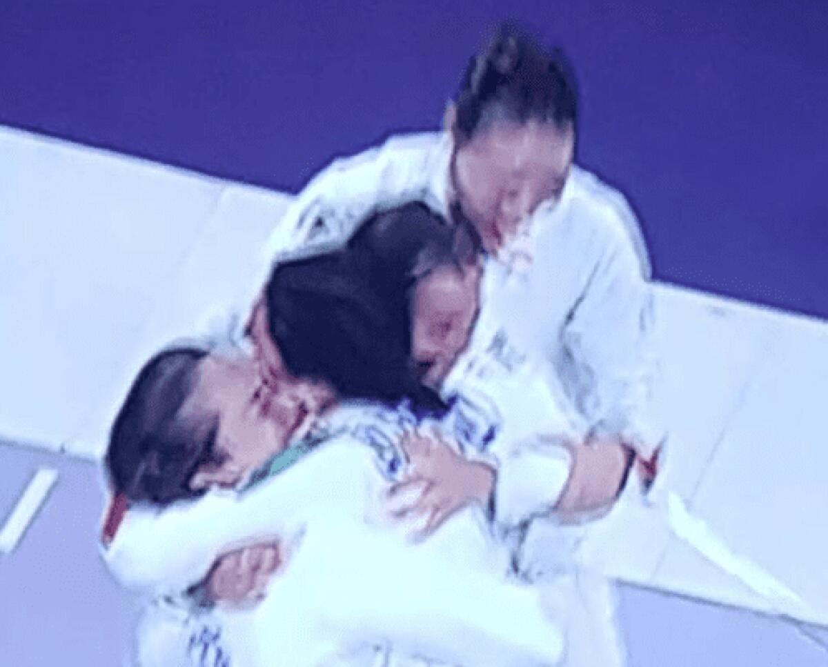 OLIMPIADI: ORO DELL'ITALIA NELLA SPADA FEMMINILE A SQUADRE, DUE CATANESI TRA LE CAMPIONESSE - 