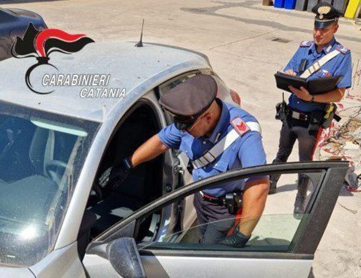 PATERNÒ. SPACCIO DI DROGA NEI PRESSI DI UN SUPERMERCATO: ARRESTATO 49ENNE - 
