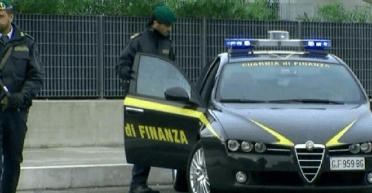 CANICATTÌ “VENDEVANO MACCHINE USATE CON I CHILOMETRI SCALATI” (un'auto riportata da 466.129 km a 166.222 km): 4 ARRESTI E 3 AUTOSALONI SEQUESTRATI - 