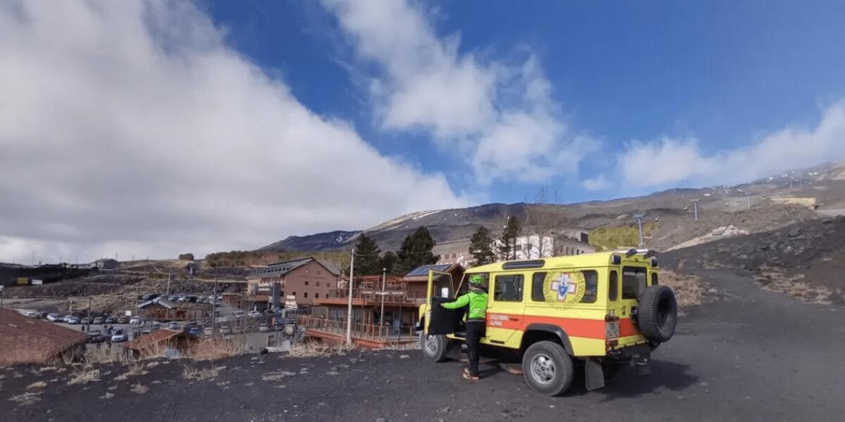 TURISTA AMERICANO MUORE SULL’ETNA PER UN MALORE: VANI I SOCCORSI PRESTATI - 