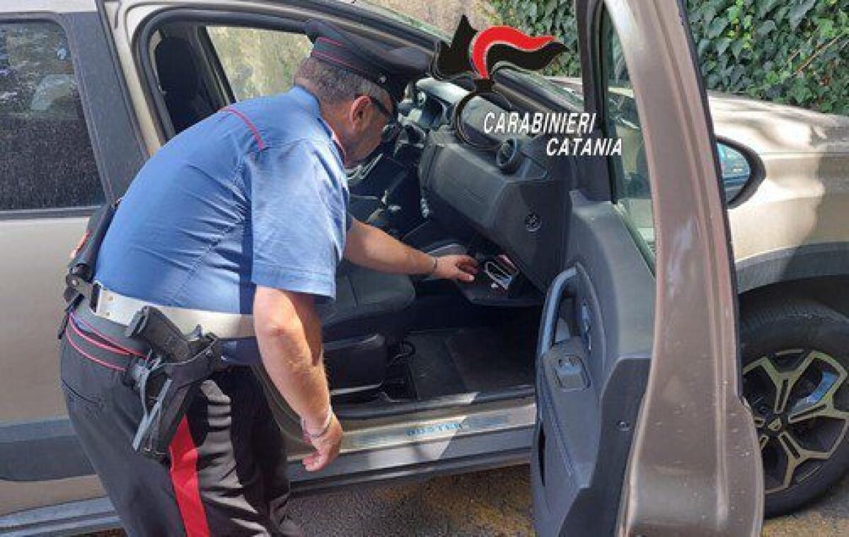 MISTERBIANCO, BECCATO CON LA DROGA IN AUTO E A CASA: ARRESTATO - 