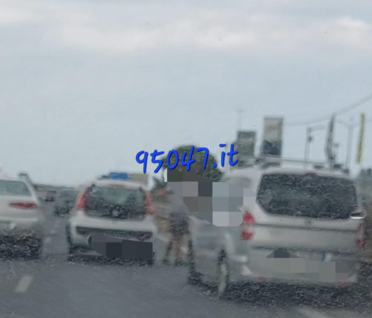 INCIDENTE NEL POMERIGGIO SULLA SUPERSTRADA 121,   RALLENTAMENTI IN DIREZIONE CATANIA - 