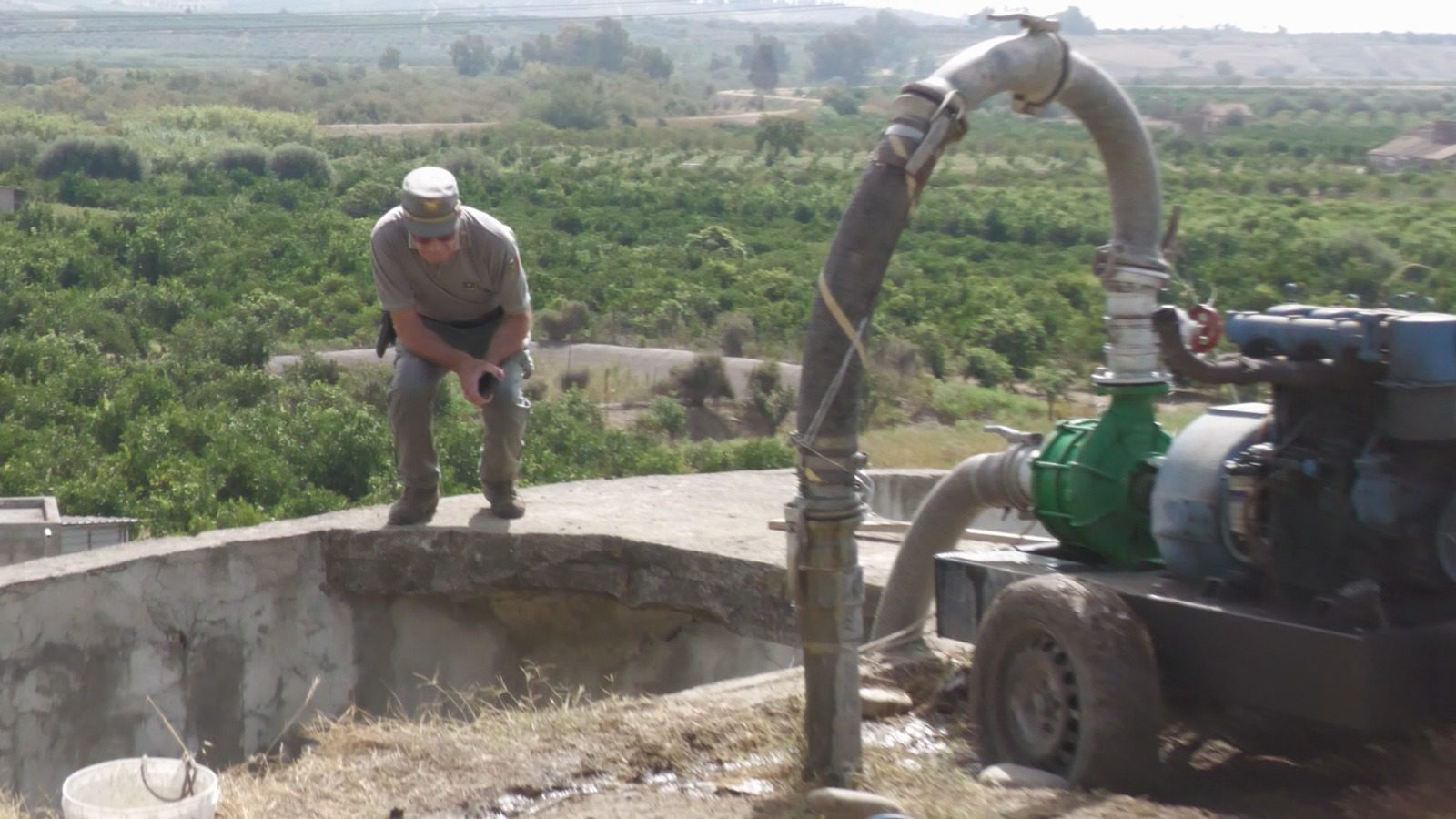 PONTE BARCA, IL CORPO FORESTALE INTERVIENE PER PREVENIRE I FURTI D’ACQUA DAL FIUME SIMETO