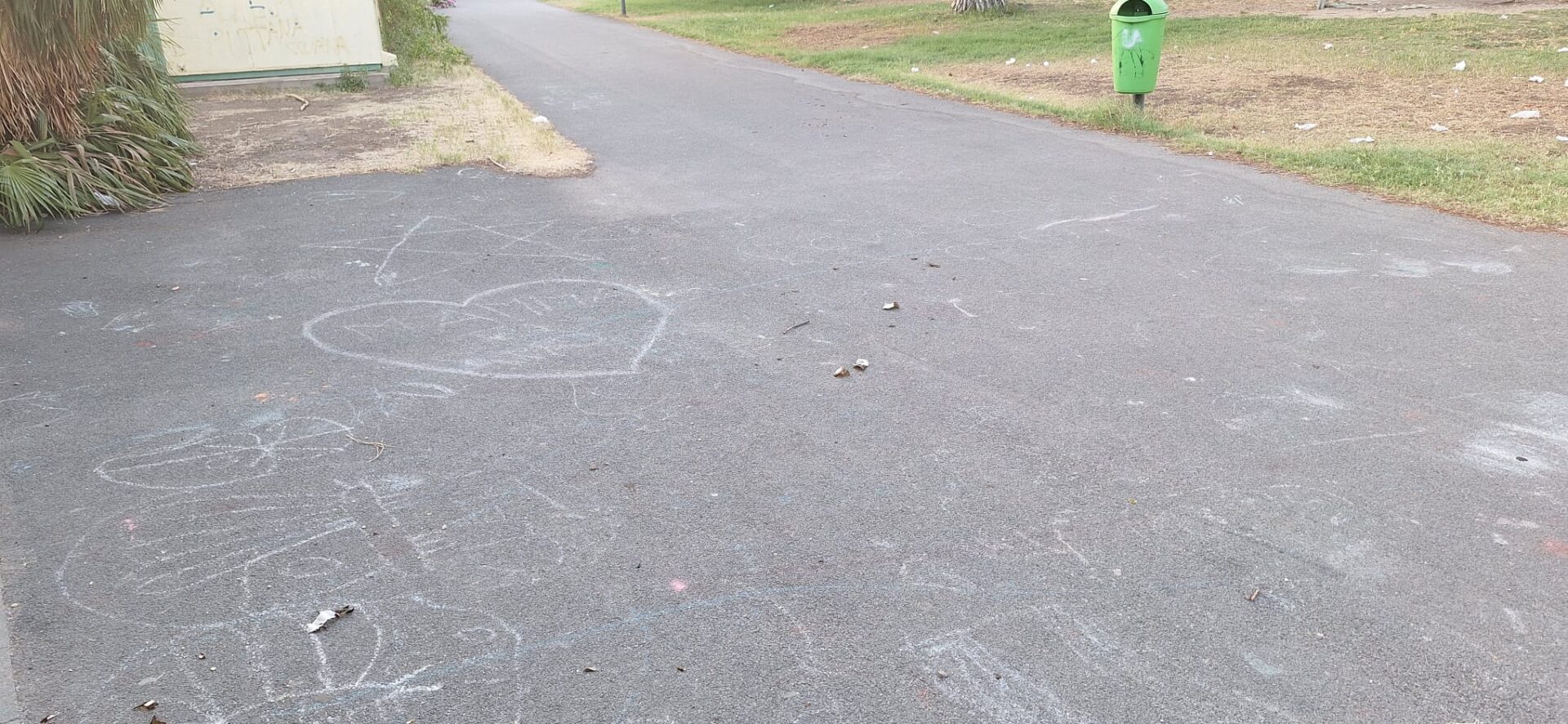 PARCO DEL SOLE IN DEGRADO: PUBBLICHIAMO LA SEGNALAZIONE DI UN GENITORE