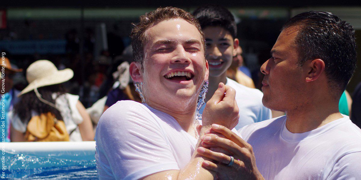 VENTIMILA FEDELI E SIMPATIZZANTI SICILIANI ALL’ASSEMBLEA DEI TESTIMONI DI GEOVA