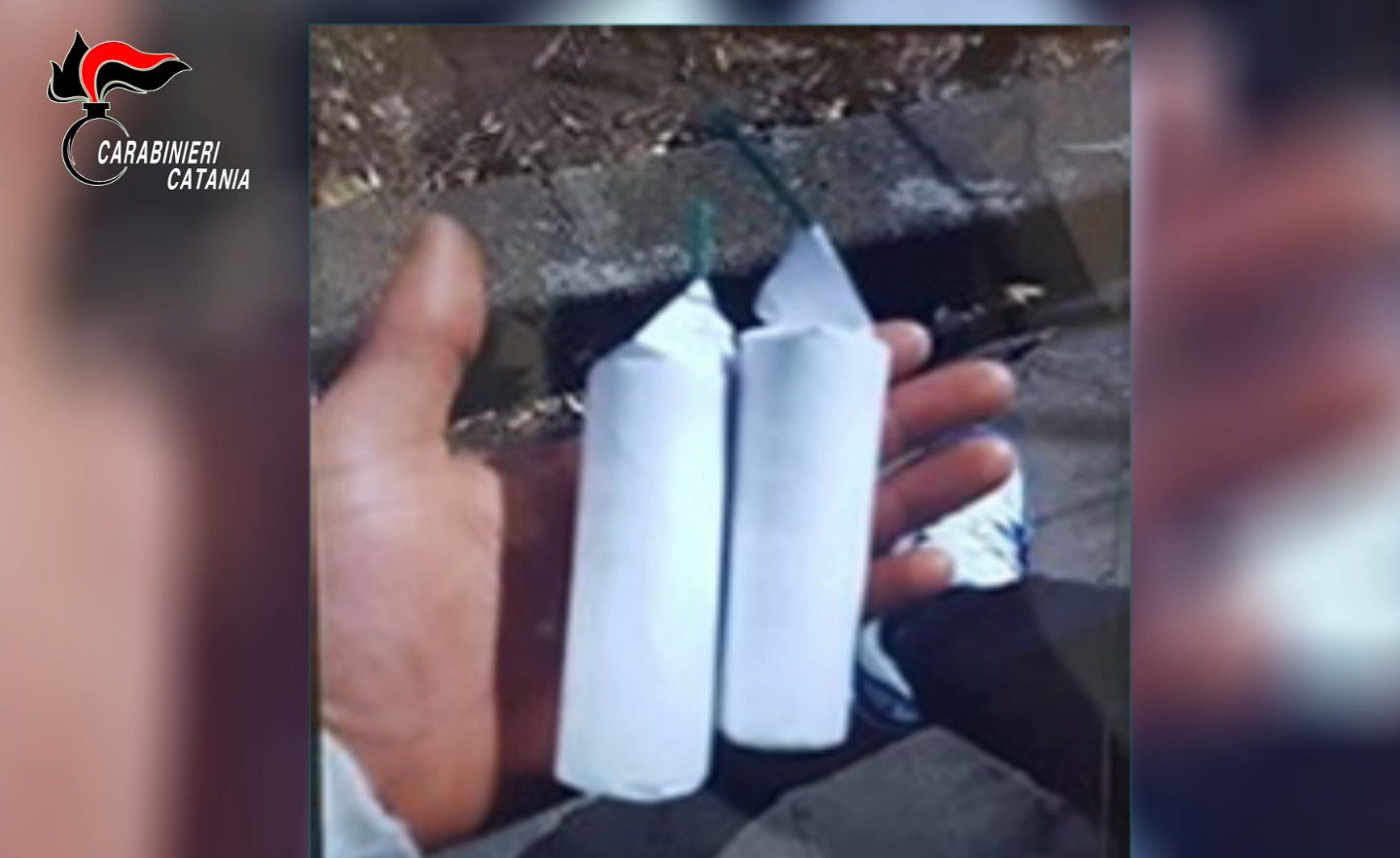 BRONTE. HANNO FATTO SALTARE IN ARIA 11 COLONNINE PER IL PARCHEGGIO A BRONTE: IDENTIFICATI E DENUNCIATI I 3 GIOVANI