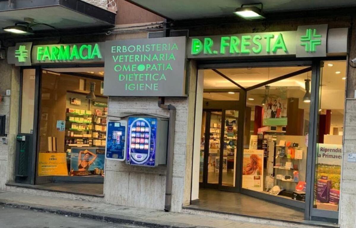 PATERNO’: TENTA RAPINA ALLA FARMACIA FRESTA, BLOCCATO DA UN DIPENDENTE E ARRESTATO - 