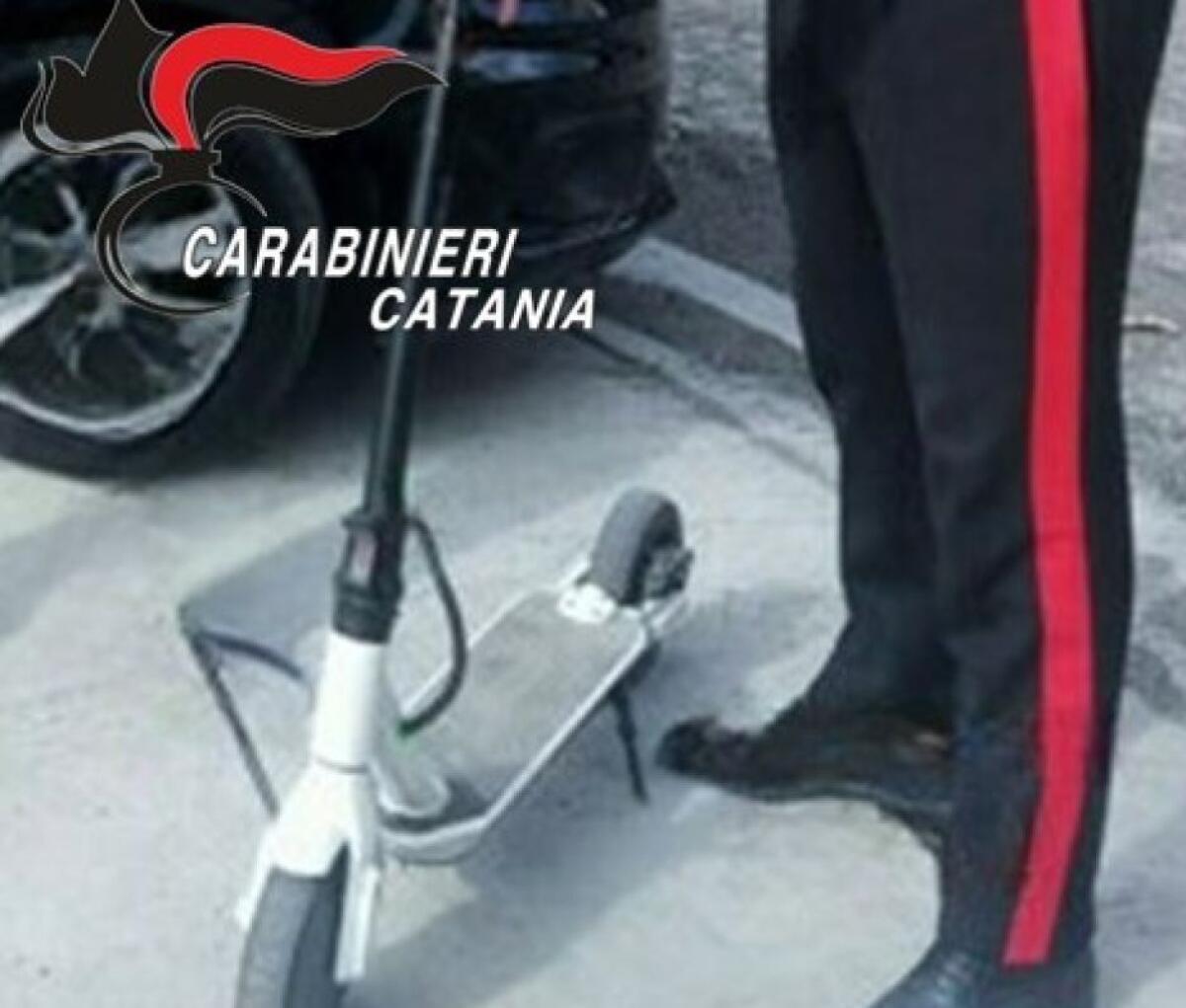 SPACCIATORE GREEN A CATANIA, CONSEGNAVA DOSI CON MONOPATTINO - 