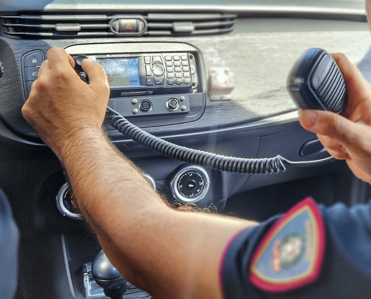 CATANIA. ALLA GUIDA DI UN’AUTO RUBATA, CON TELAIO CONTRAFFATTO E TARGHE DI UN ALTRO VEICOLO: 33ENNE DENUNCIATA - 