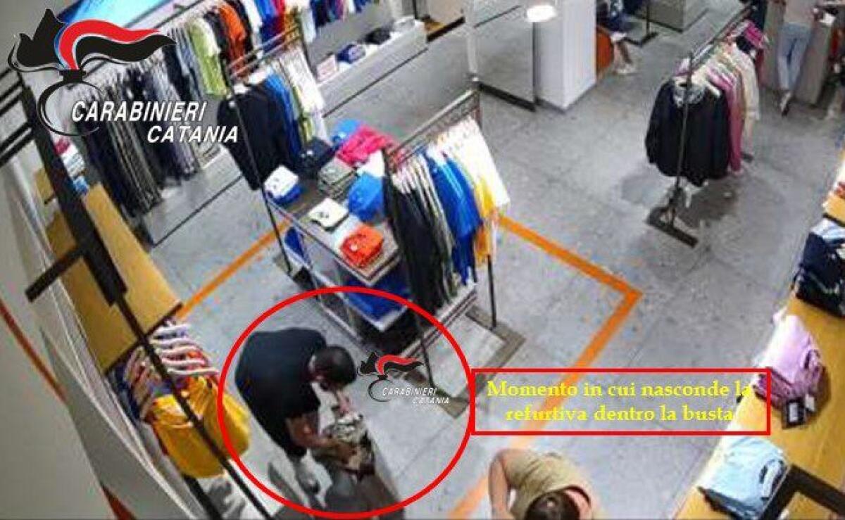 BELPASSO. : EVADE DAI DOMICILIARI E RUBA IN UN CENTRO COMMERCIALE QUATTORDICI COSTUMI DA BAGNO ARRESTATO - 