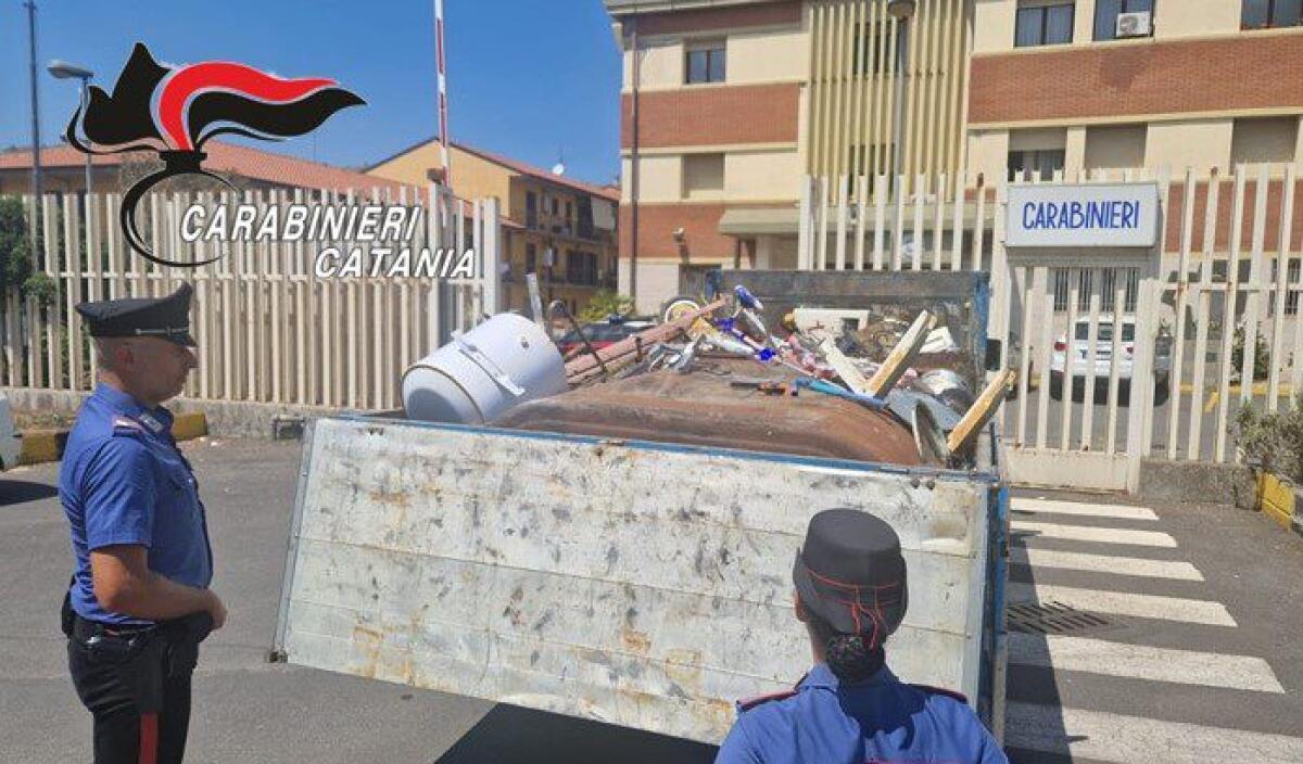 SUL FURGONE CON UN CARICO IRREGOLARE DI RIFIUTI: BECCATO E DENUNCIATO 29 ENNE DI ADRANO - 