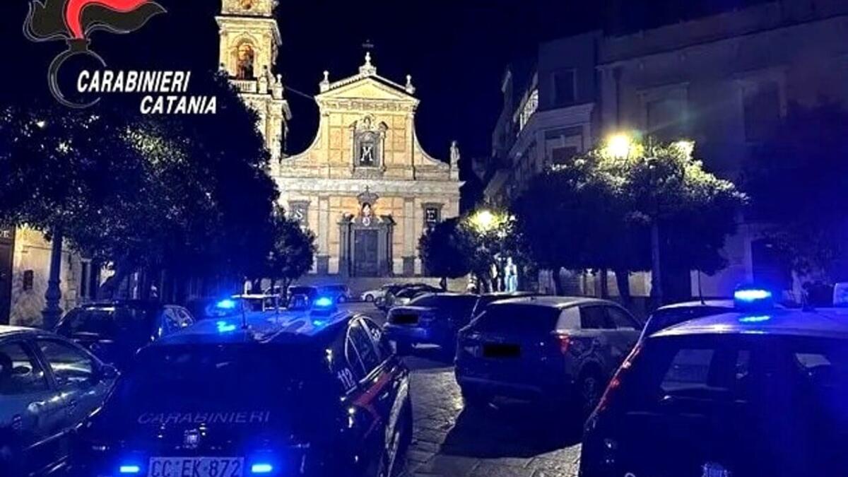 CONTROLLI A BIANCAVILLA: SANZIONI PER 20 MILA EURO E 6 VEICOLI SEQUESTRATI - 