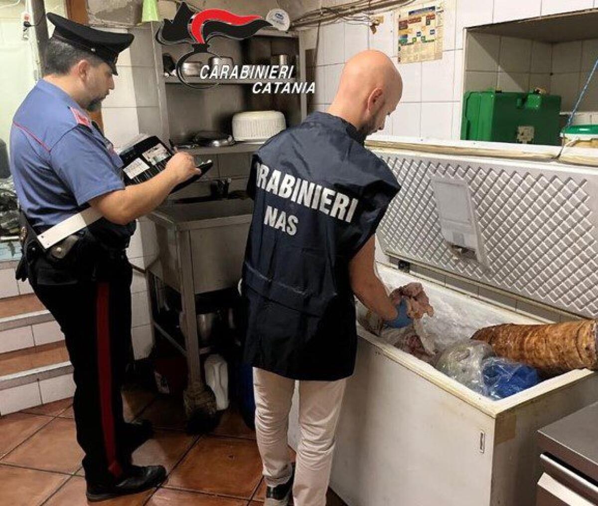 OPERAZIONE DEI NAS A CATANIA: 3.000 EURO DI MULTA A FAST FOOD IRREGOLARE - 