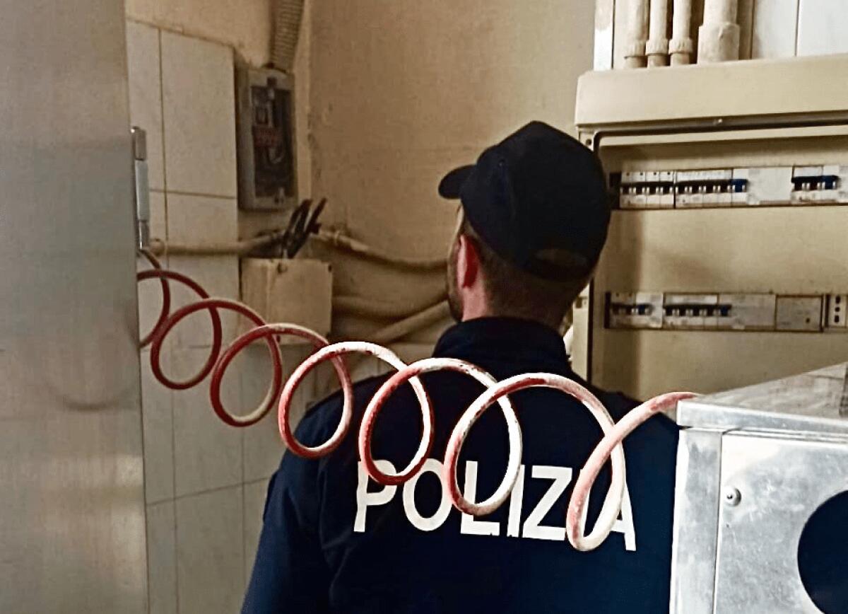 CATANIA: SALUMERIA ALLACCIATA ABUSIVAMENTE ALLA RETE ELETTRICA PER 13 ANNI, SCOPERTI ANCHE PANIFICIO E PIZZERIA - 